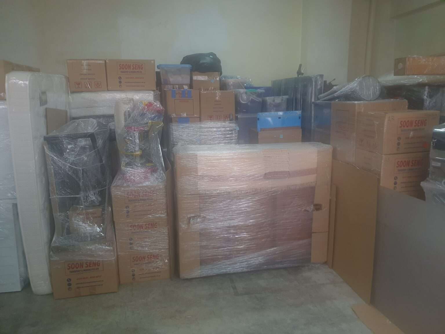 moving residential household items to storage in singapore